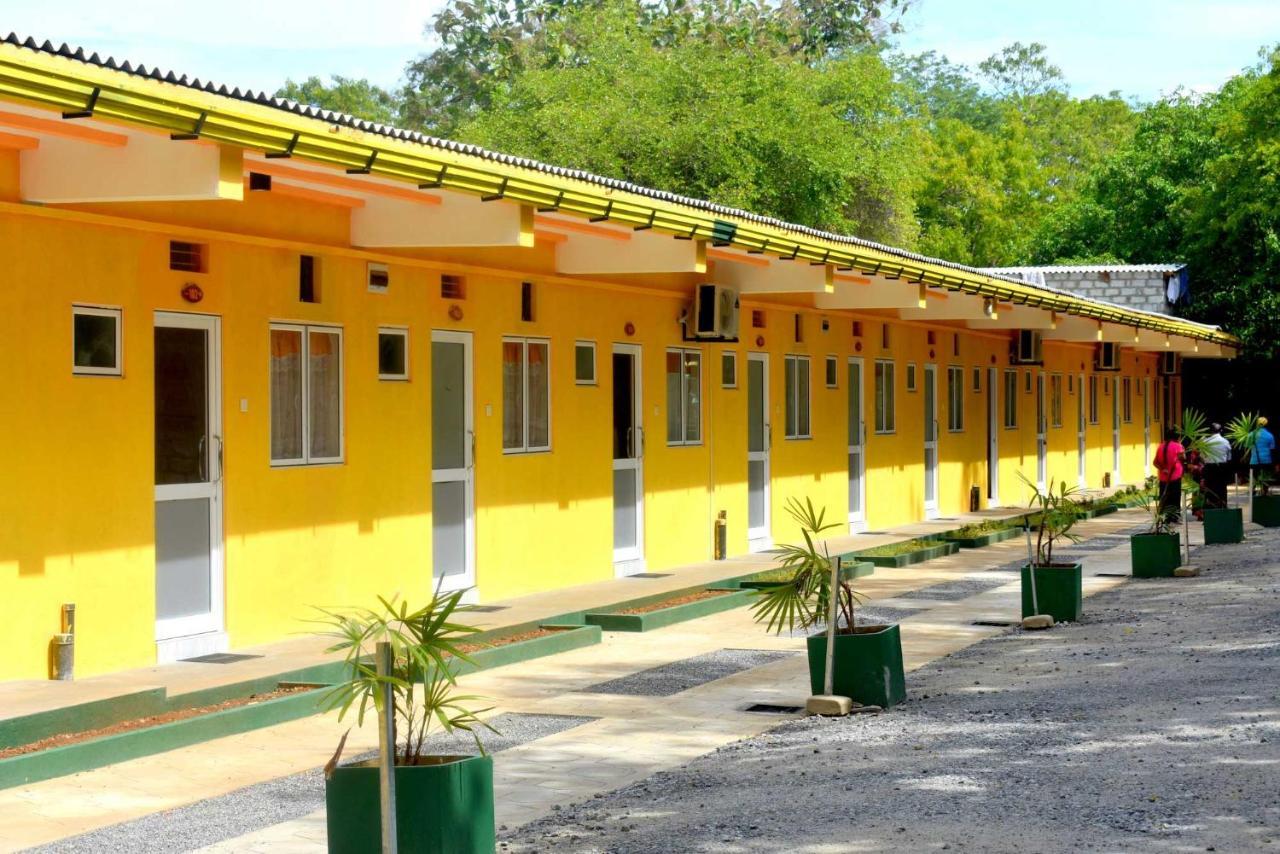 Sri Mayura Holiday Resort Kataragama Ngoại thất bức ảnh