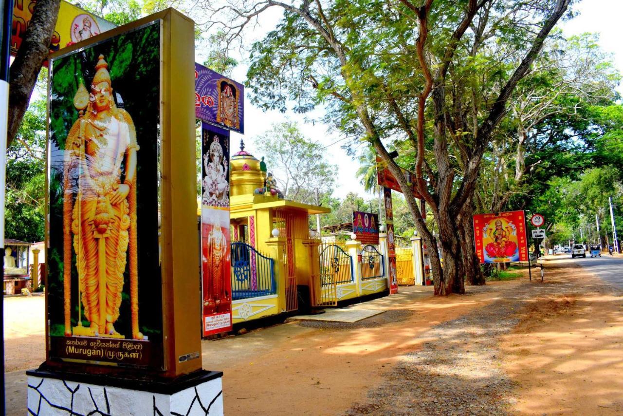Sri Mayura Holiday Resort Kataragama Ngoại thất bức ảnh