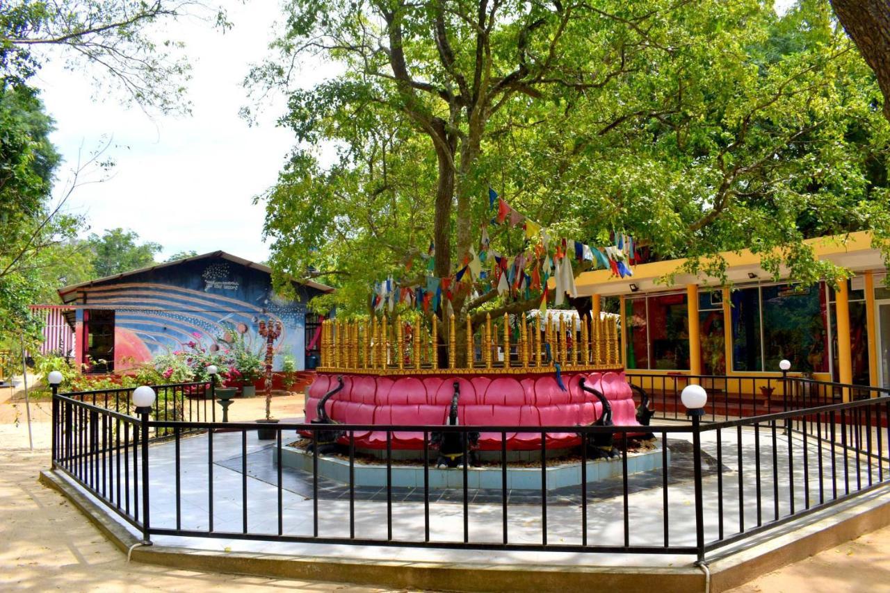 Sri Mayura Holiday Resort Kataragama Ngoại thất bức ảnh